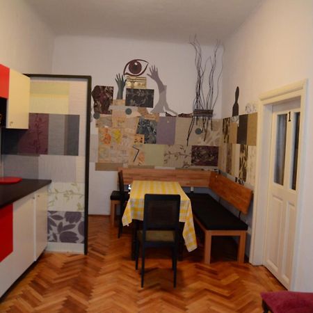 Hostel Pangeea Сібіу Номер фото