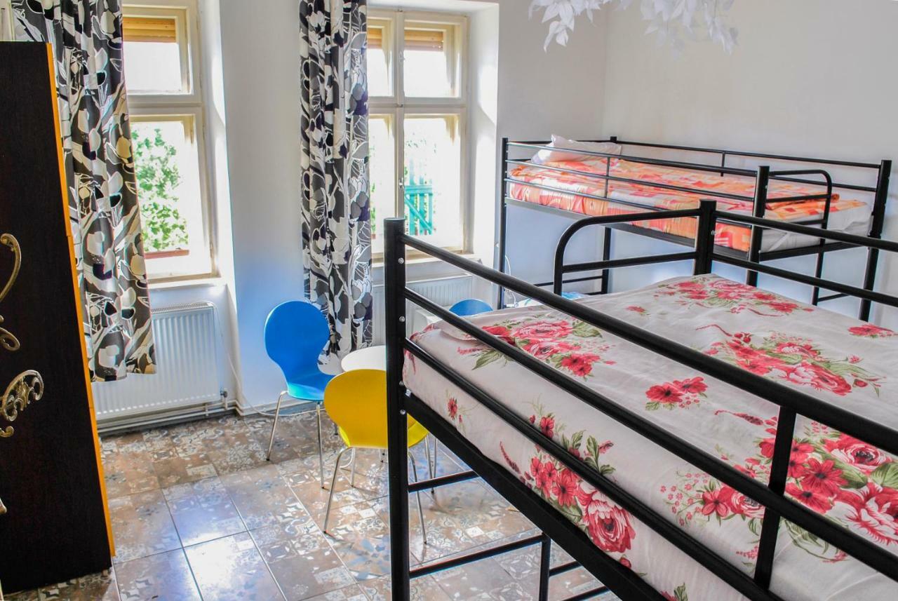 Hostel Pangeea Сібіу Екстер'єр фото